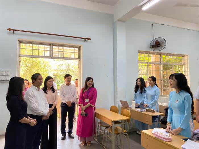 Bộ trưởng Nguyễn Kim Sơn: 'Trong giai đoạn mới, mô hình trường chuyên cần đổi mới'