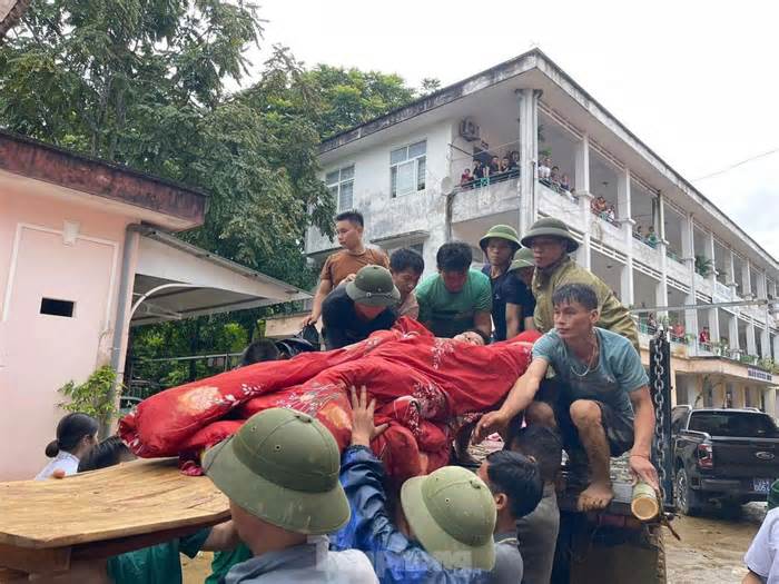 Lũ quét kinh hoàng tại Lào Cai: 15 người chết, hơn 100 người vẫn mất tích