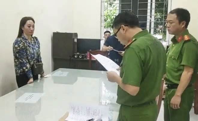 Cô đồng 'đúng nhận, sai cãi' Trương Thị Hương tiếp tục bị khởi tố