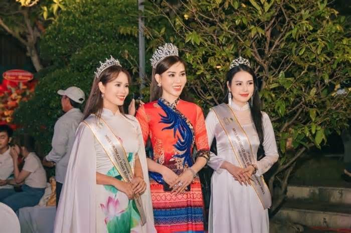Á hậu Ngọc Thanh nổi bật trong ngày Tết Lào tại Đà Nẵng