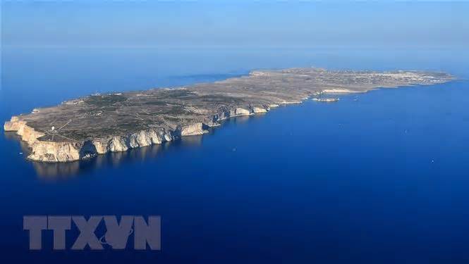 Italy chật vật ứng phó với dòng người di cư từ Bắc Phi và Balkan