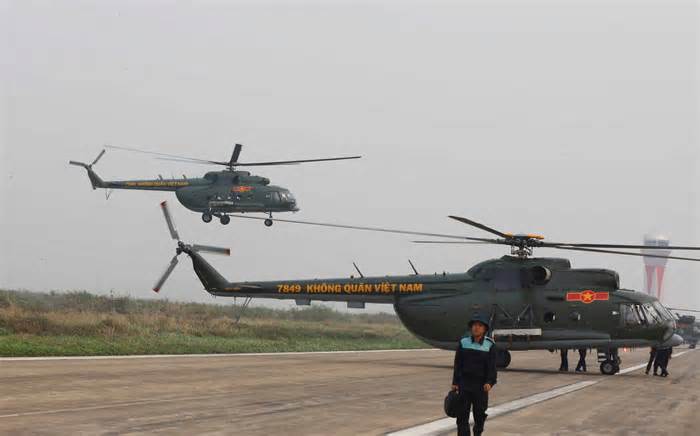 Không quân bay hợp luyện đội hình chuẩn bị Lễ kỷ niệm 70 năm Chiến thắng Điện Biên Phủ