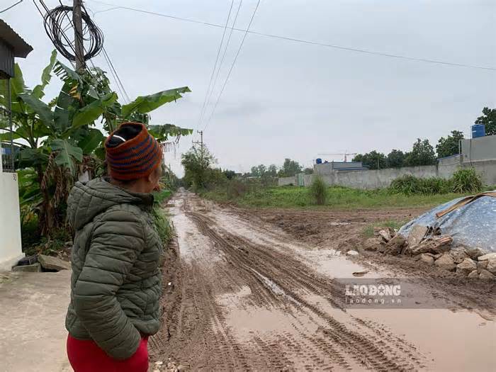 Giáp thành phố Nam Định, người dân khổ sở vì đường xuống cấp