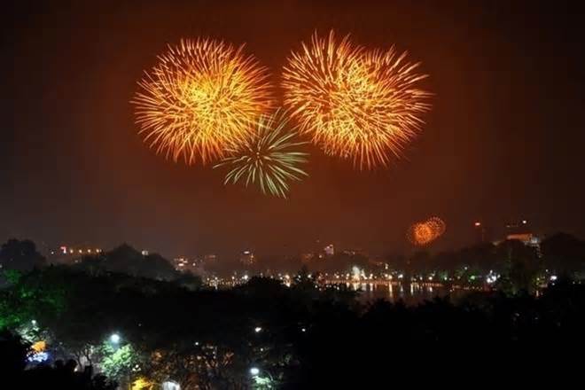 Nhiều địa phương ở Khánh Hòa bắn pháo hoa dịp Tết Nguyên đán 2024