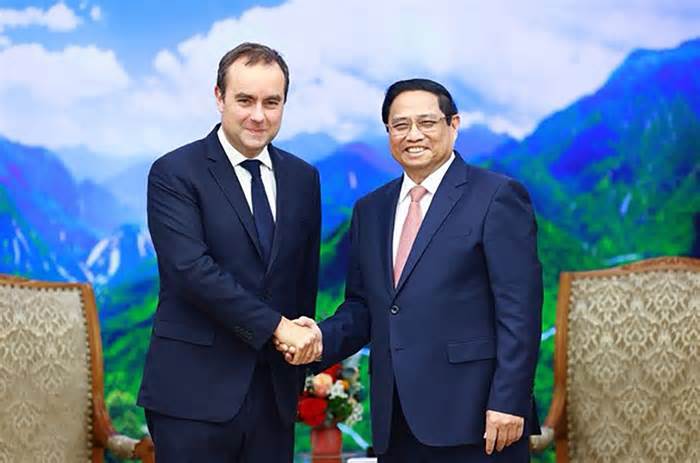 Bộ trưởng Quốc phòng Pháp đánh giá cao độc lập, tự chủ của Việt Nam