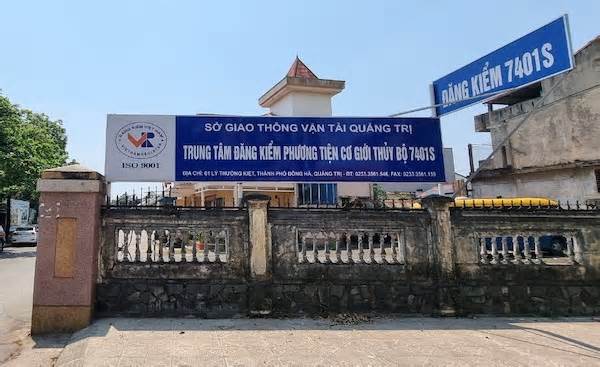 Khởi tố, cấm đi khỏi nơi cư trú đối với Giám đốc và Phó Giám đốc trung tâm đăng kiểm ở Quảng Trị