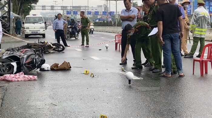 Khám nghiệm hiện trường vụ 2 đối tượng cướp ngân hàng ở Đà Nẵng