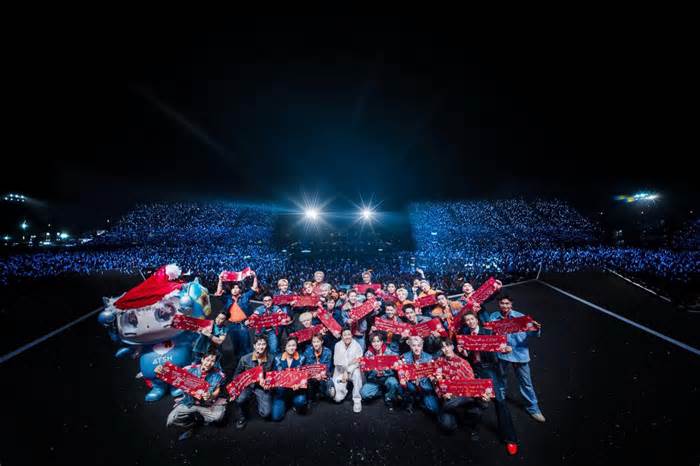 Anh trai say hi công bố concert tại Hà Nội đúng ngày White Valentine