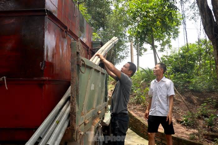 Hà Nội: Hàng nghìn hộ dân bức xúc vì mập mờ trong lắp đặt đồng hồ nước