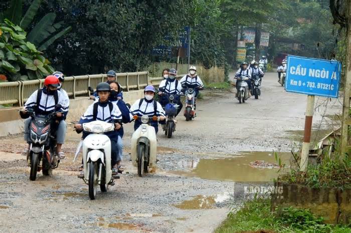 Đường tỉnh 321C ở Phú Thọ xuống cấp nghiêm trọng