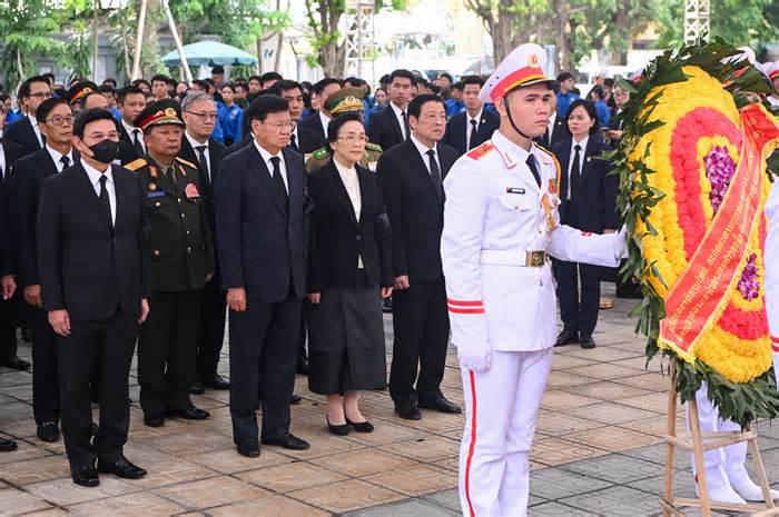 Hơn 3.600 đoàn quốc tế viếng Tổng Bí thư Nguyễn Phú Trọng