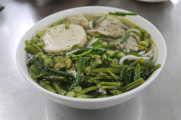 Canh bún Mẹ Tôi hơn 40 năm gắn với dân Phú Nhuận