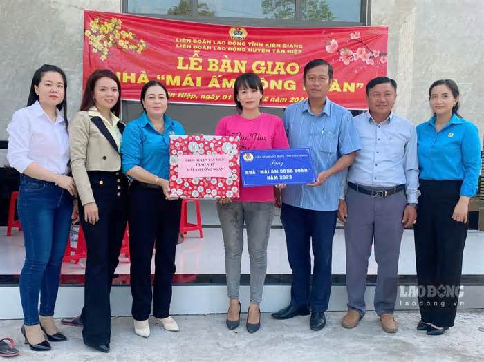 Đoàn viên Kiên Giang vui mừng đón Tết trong ngôi nhà 'Mái ấm Công đoàn'