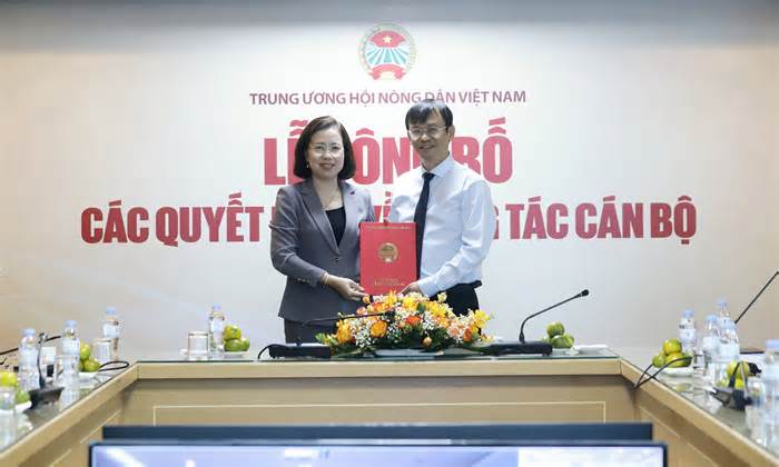 Nhà báo Nguyễn Văn Hoài được bổ nhiệm Tổng Biên tập Báo Nông thôn Ngày nay/Điện tử Dân Việt