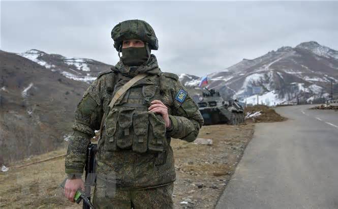 Xung đột Nagorny-Karabakh: Lực lượng người Armenia giao nộp vũ khí