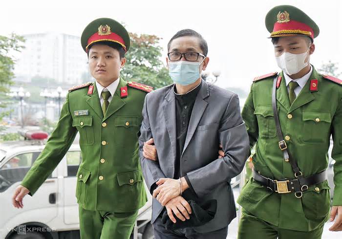 Cựu vụ phó Trịnh Thanh Hùng: Kit test Việt Á ra đời không sai
