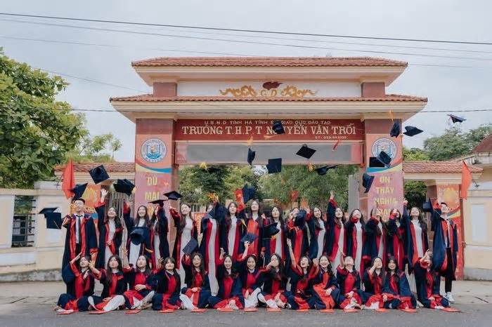 Đỉnh cao học văn, 2 lớp trường huyện có gần 100% em đạt điểm 9 Ngữ Văn