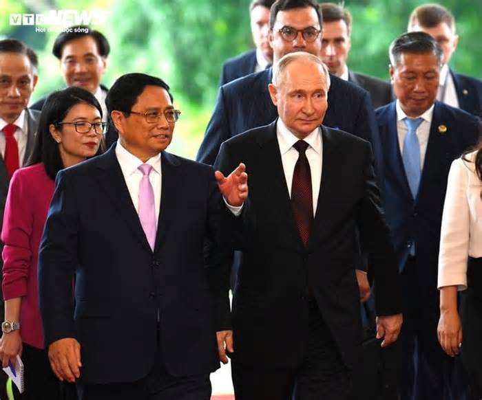 Thủ tướng Phạm Minh Chính hội kiến Tổng thống Nga Putin