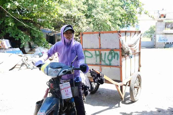 Công nhân vệ sinh bức xúc vì không thể thu gom rác ở Cần Thơ