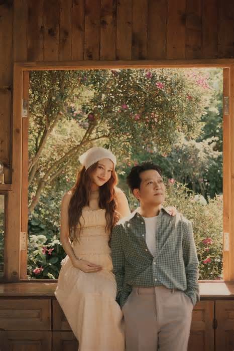 Nhã Phương thương Trường Giang đi làm sát ngày sinh của vợ