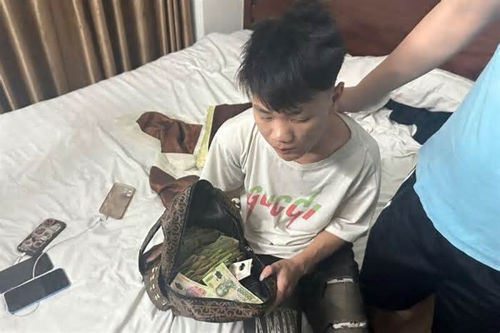 Hà Giang: Trộm hơn 100 triệu đồng tiền phúng viếng đám ma