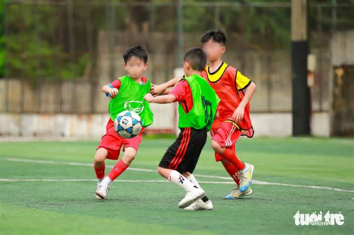 Yêu cầu Sông Lam Nghệ An báo cáo nghi vấn gian lận tuổi đội trẻ