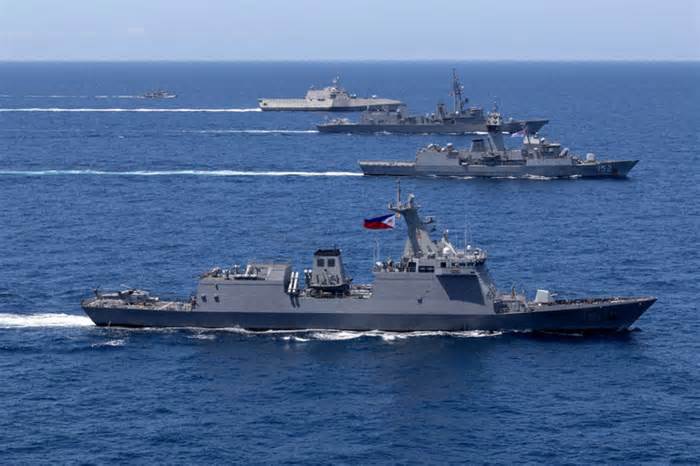 Trung Quốc tuyên bố sẵn sàng cho chiến tranh khi Philippines và các nước diễn tập ở Biển Đông