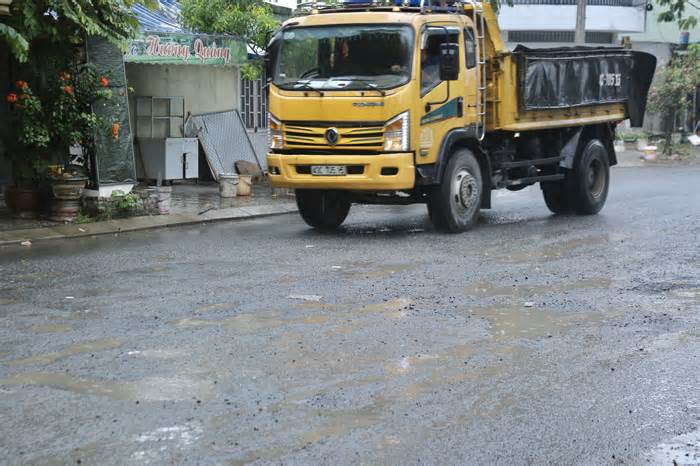 Mật phục bắt quả tang xe tải chạy vào đường cấm ở Đà Nẵng