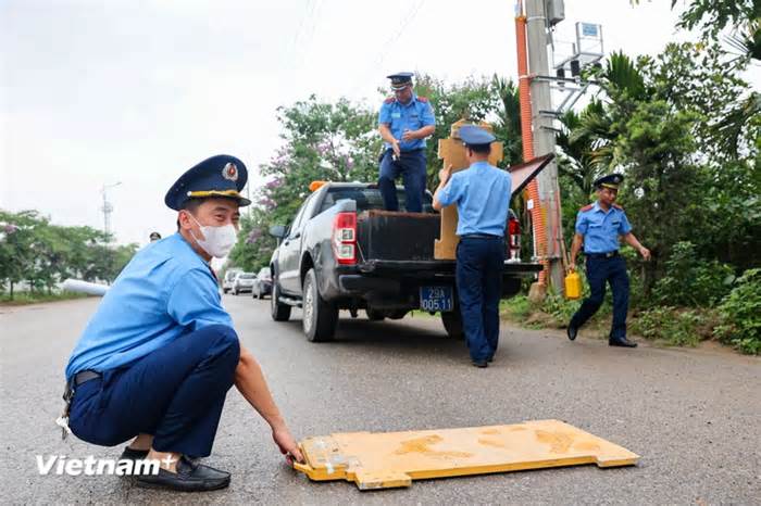 Hà Nội: Lái xe chở quá tải “chây ỳ,' tìm cách né tránh xử phạt vi phạm