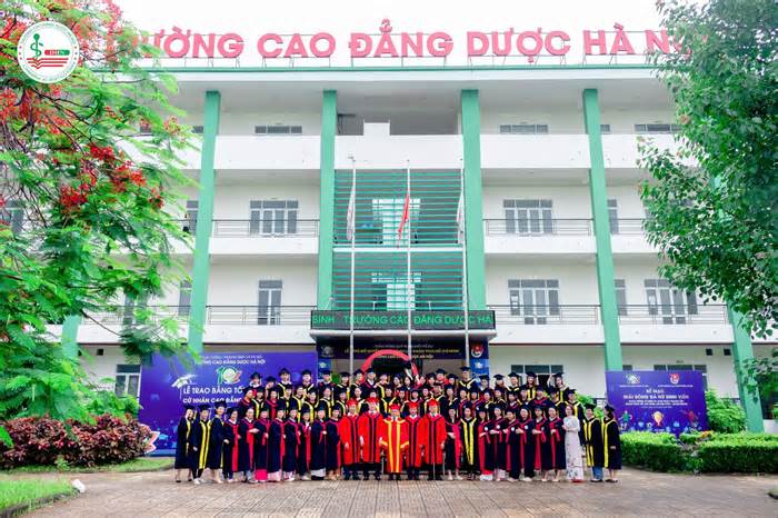 Trường Cao đẳng Dược Hà Nội miễn 100% học phí cho tân sinh viên