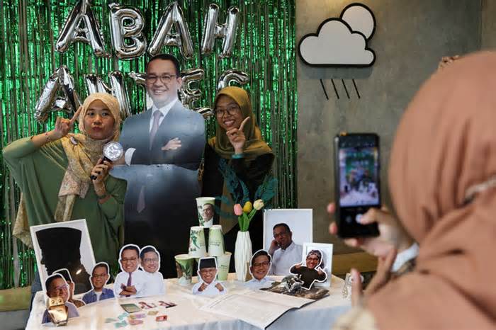 Ứng viên tổng thống Indonesia tìm mọi cách 'lấy lòng' cử tri trẻ