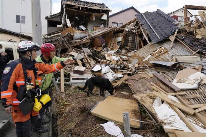 Cụ bà hơn 90 tuổi sống sót sau 5 ngày bị vùi dưới đống đổ nát của trận động đất Nhật Bản