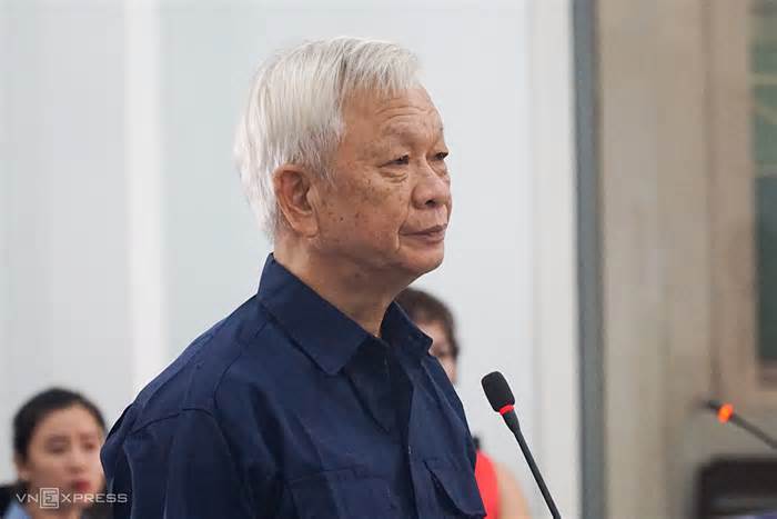 Cựu chủ tịch tỉnh Khánh Hòa thừa nhận 'biết sai nhưng vẫn phê duyệt'