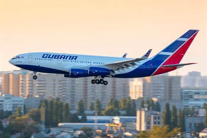 Cuba cạn nhiên liệu hàng không, sân bay lớn nhất ngừng tiếp nhiên liệu một tháng