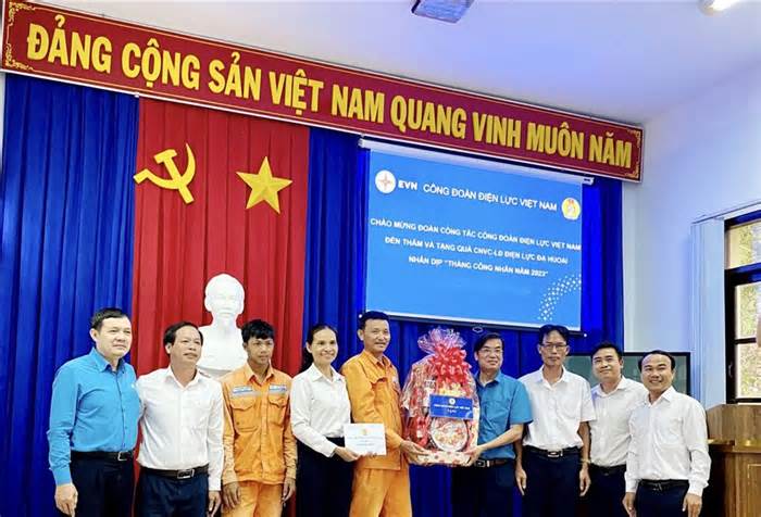 Công đoàn Điện lực Việt Nam động viên người lao động tại tỉnh Lâm Đồng