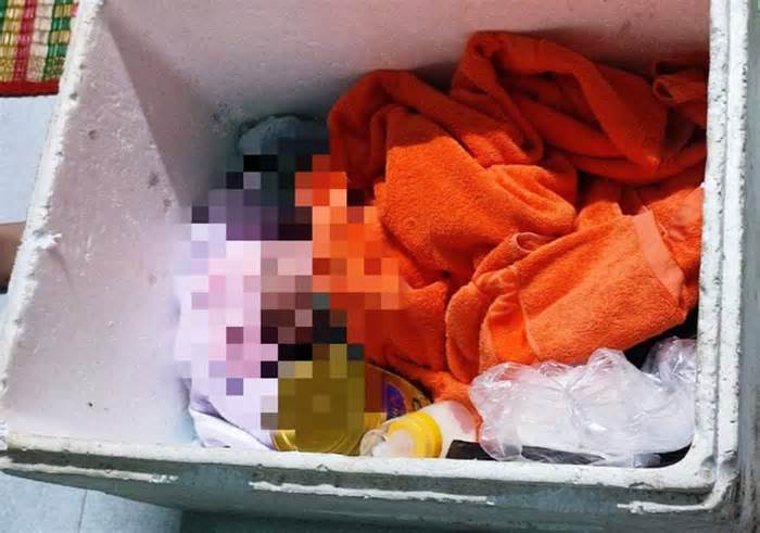 Bé gái 2 tháng tuổi bị bỏ rơi trong thùng xốp kèm lời nhắn ‘xin nuôi con giúp tui’