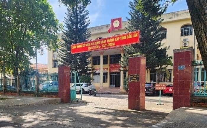 Vợ tố cáo chồng tái hôn khi bản án ly hôn chưa có hiệu lực