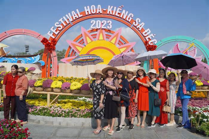 Festival hoa kiểng Sa Đéc thu hút lượng du khách kỷ lục