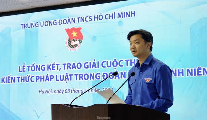 Cán bộ Đoàn phải là những người nghiêm túc nhất trong chấp hành pháp luật