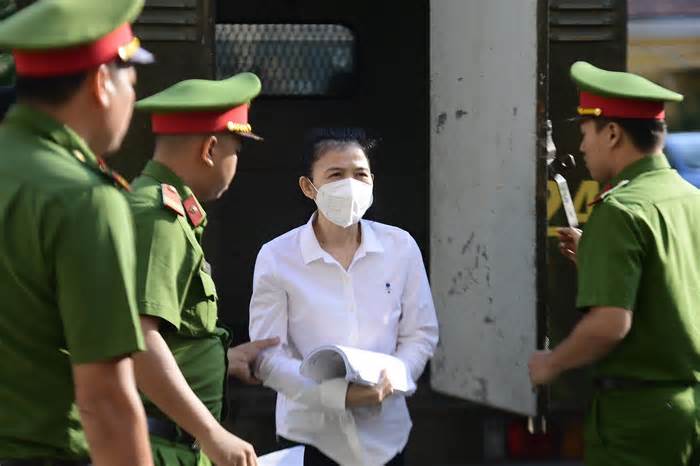 Cựu nhà báo Hàn Ni hầu tòa trong vụ 'xúc phạm bà Nguyễn Phương Hằng'