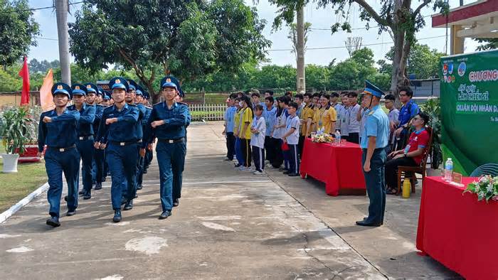 Trải nghiệm một ngày làm chiến sĩ