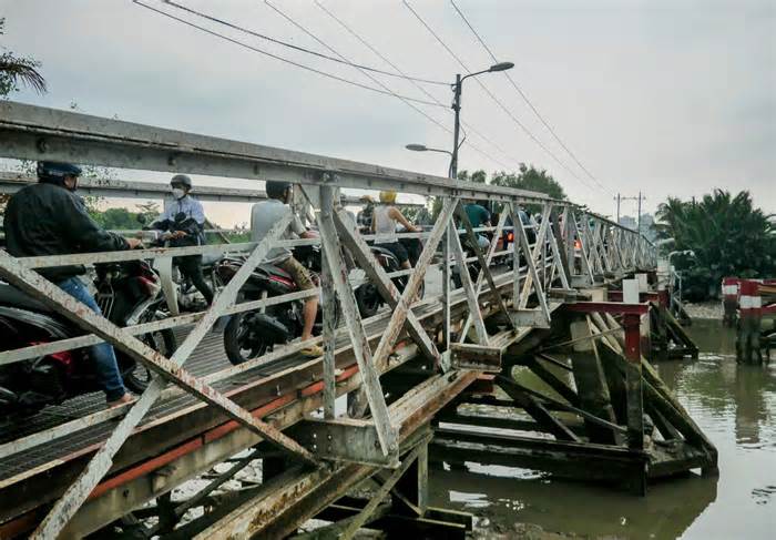 3 cây cầu sắt hơn 50 tuổi ở phía Nam TPHCM có nguy cơ sập