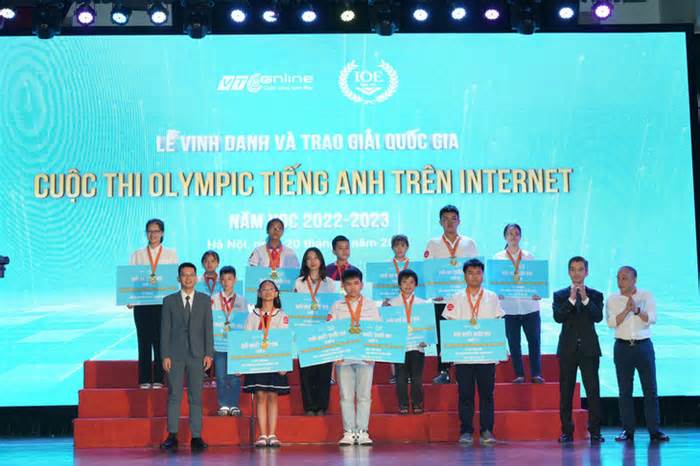 Học sinh tỉnh lẻ thắng áp đảo cuộc thi Olympic tiếng Anh trên Internet