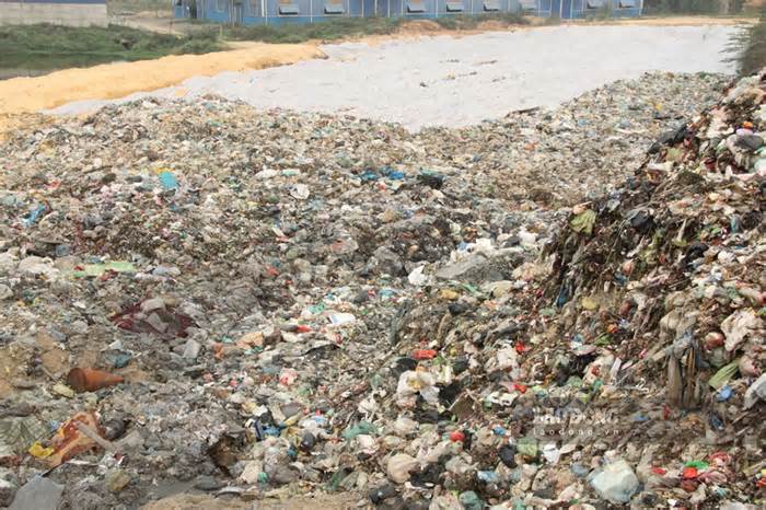 Tiếp diễn tình trạng ô nhiễm môi trường tại khu xử lý rác thải Sông Công