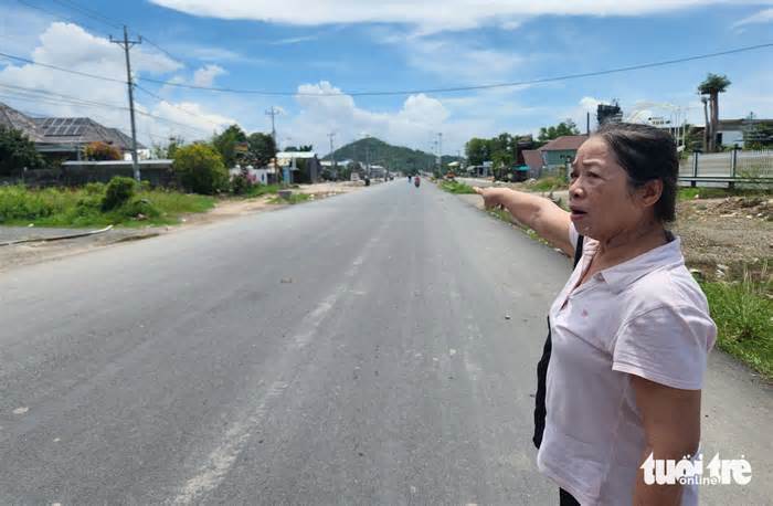 Đường chỉ 4km hơn 2 năm chưa xong cũng do chuyện bồi thường