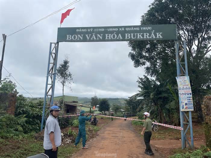 Lo tạm cư cho 45 hộ dân vùng sạt lở huyện biên giới Đắk Nông
