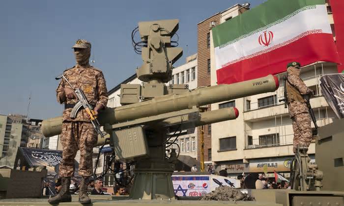 An ninh Iran đấu súng 17 giờ với nhóm phiến quân