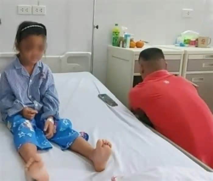 Đình chỉ cô giáo dùng thước kẻ gõ vào đầu học sinh ở Quảng Ninh