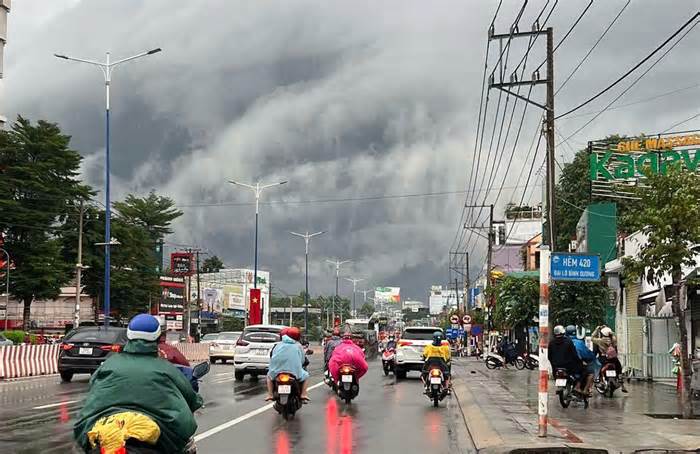 Mây lạ xuất hiện ở Bình Dương