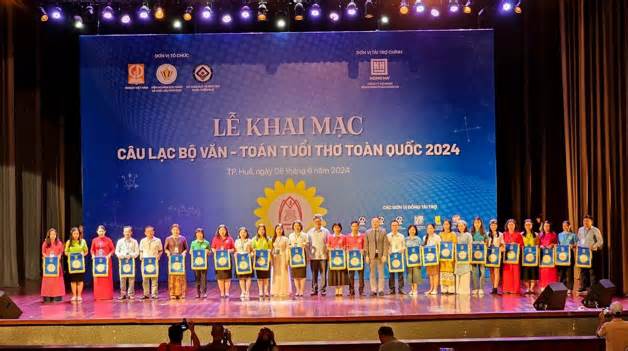 Học sinh quận Hoàn Kiếm giành cú đúp Vàng cuộc thi CLB Văn – Toán Tuổi Thơ toàn quốc